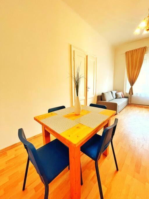 Central Spacious Flat Budapesta Exterior foto